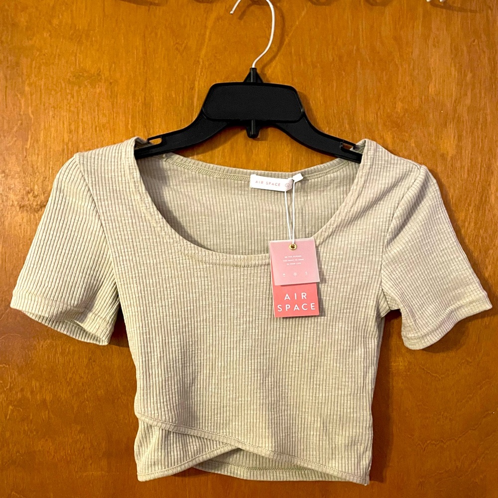 Small basic ribbed crop top with crossover design
